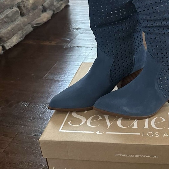 Seychelles-Diva Blue Suede Leather Perforated Mid Calf Boots-Blue-7.5 NEW - Picture 10 of 10